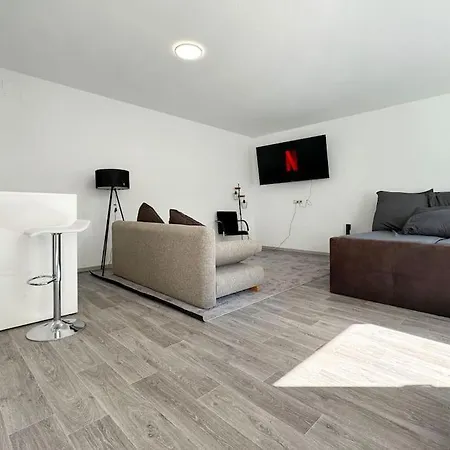 Studio Apartment Fuer 6 P Mit Sonnenterrasse Oberboihingen Exterior photo