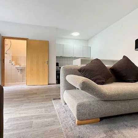 Studio Apartment Fuer 6 P Mit Sonnenterrasse Oberboihingen Exterior photo